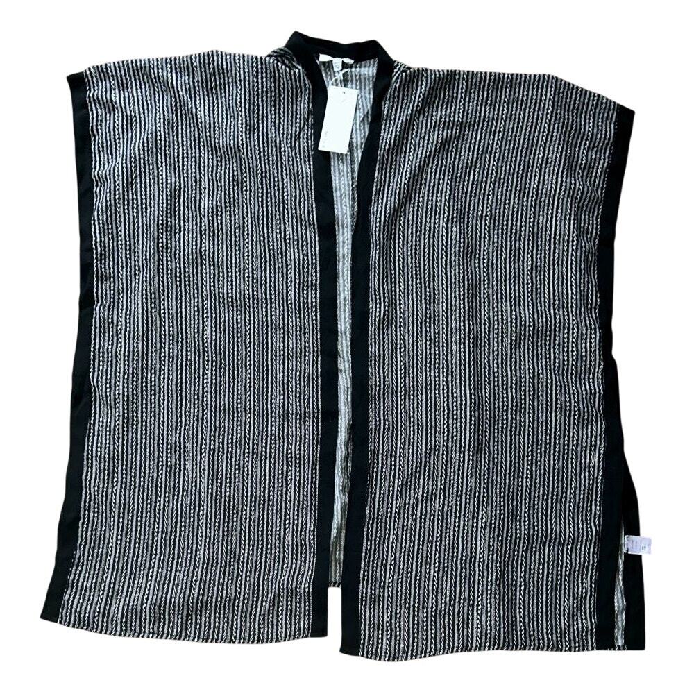 NWT BTFL-life Black & White Pattern w/ Gold Threading Sleeveless Kimono One Size
